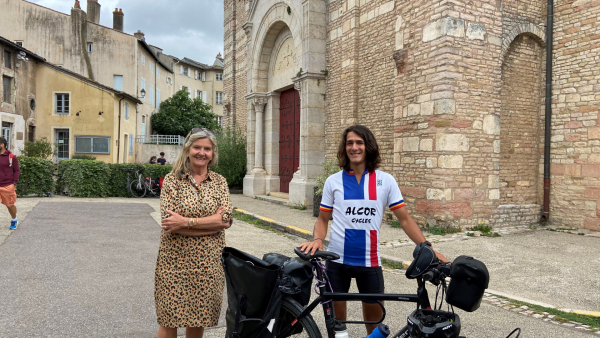 Un tour de France à vélo pour rencontrer des élus