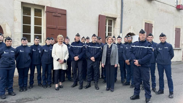 Cérémonie de commémoration du 8 mai 1945 à Sennecey-le-Grand avec les cadets de la gendarmerie