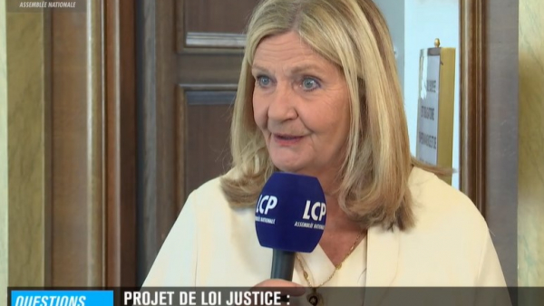 Participation à l'émission "Questions d'actualité" sur LCP consacrée au projet de loi justice