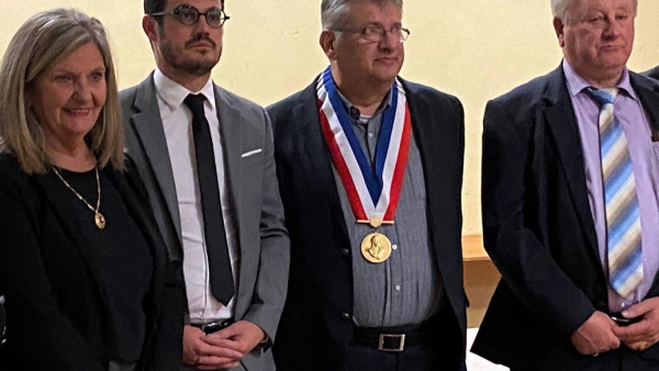 Remise de la médaille d’honneur régionale et départementale à Philippe Routhier