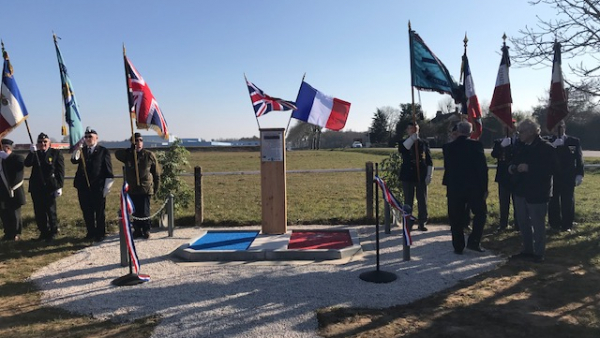 Inauguration de la stèle de l’opération Pampas à l’aérodrome de Cuisery