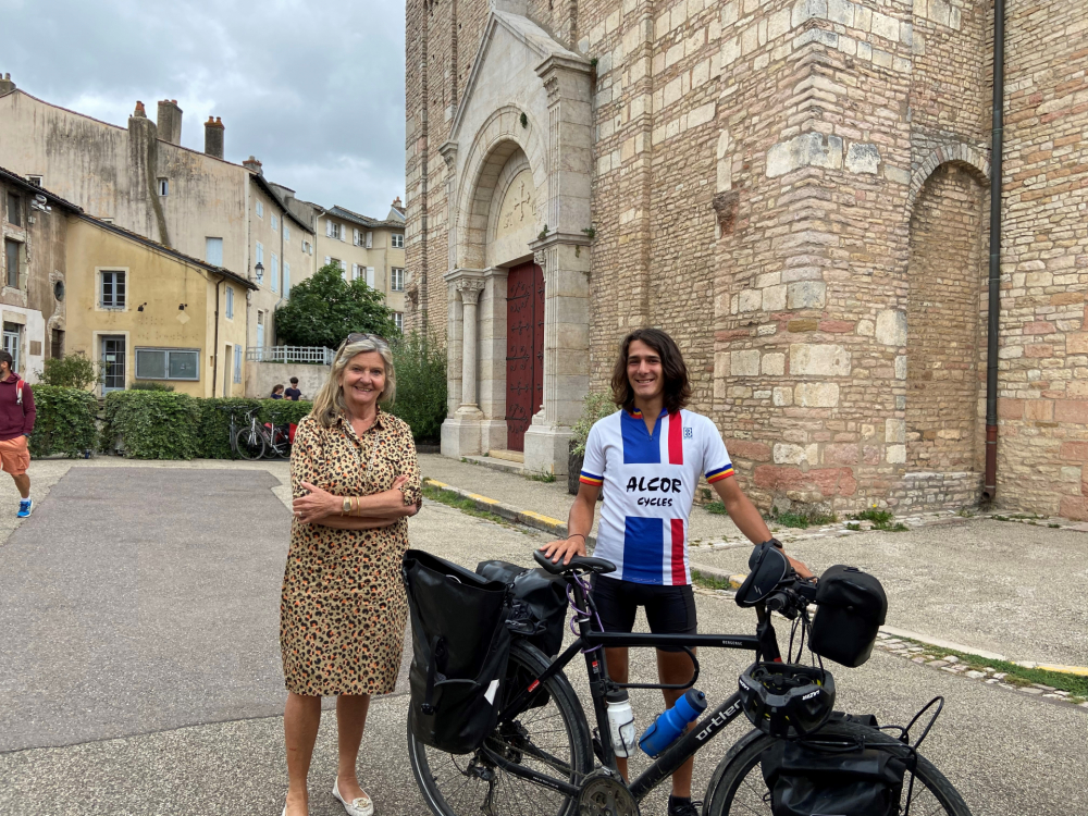 Un tour de France à vélo pour rencontrer des élus