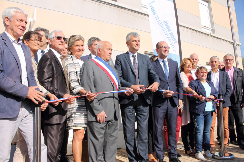 Inauguration de l'antenne du centre de santé territorial à Champforgeuil
